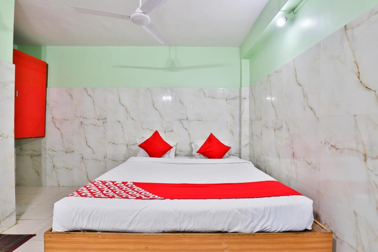 Oyo 24833 Hotel Silver Daman Kültér fotó