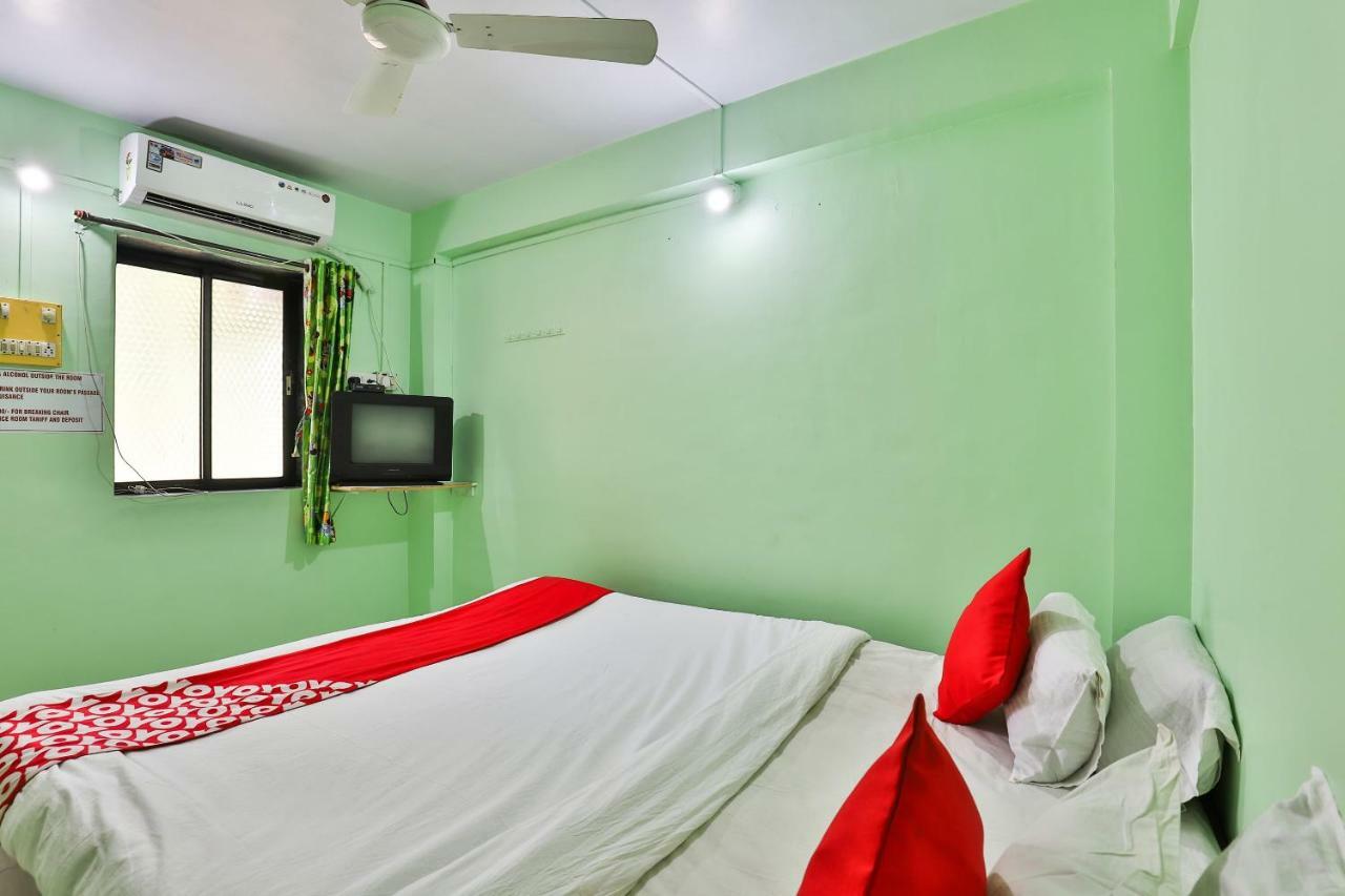 Oyo 24833 Hotel Silver Daman Kültér fotó