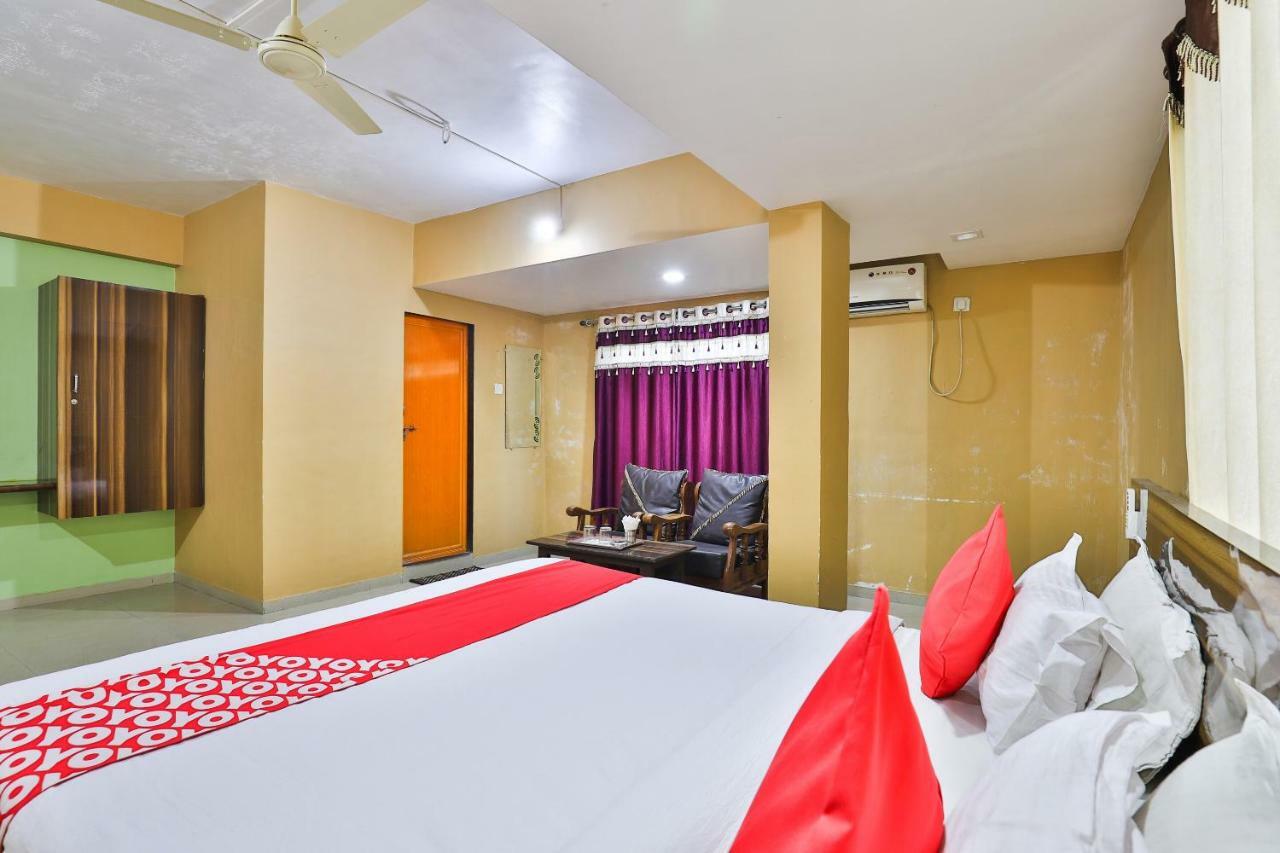 Oyo 24833 Hotel Silver Daman Kültér fotó